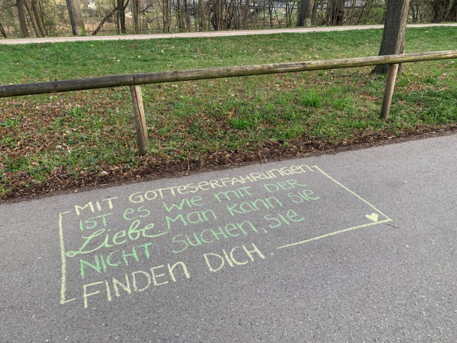 Mit Gotteserfahrungen ist es wie mit der Liebe. Man kann sie nicht suchen, sie finden Dich.